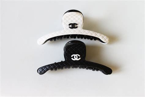 saco chanel clasico|chanel hair accessories.